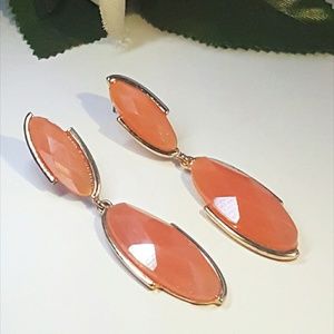 Oval shape peach drop earings